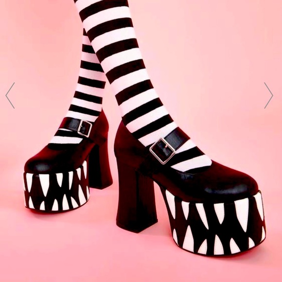Sugar Thrillz Shoes - Sugar Thrillz Creature Mary Jane Platforms NWOB W10